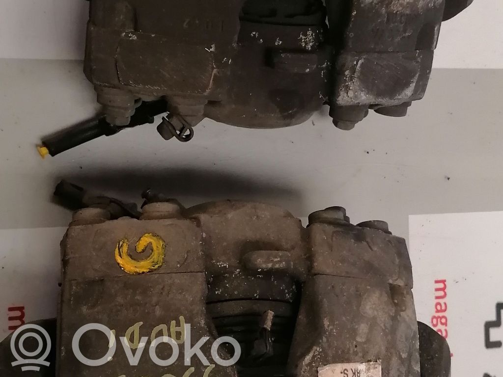Etujarrusatula   8K0615123C,27401388,33623,VDMS18