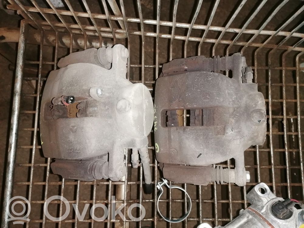 Mercedes-Benz B W245 Front brake caliper 
