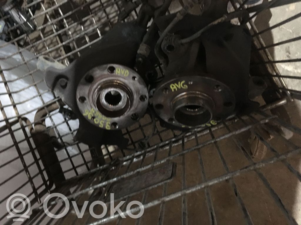 Opel Corsa D Etupyörän navan laakerikokoonpano 
