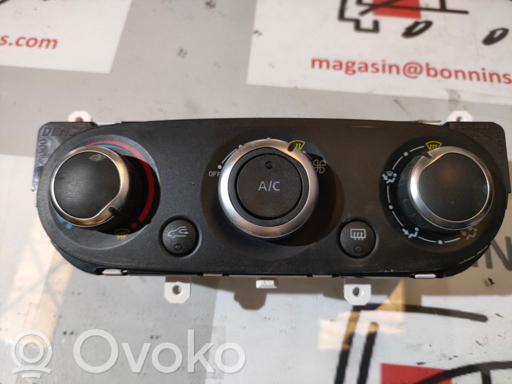 Renault Clio IV Ilmastoinnin ohjainlaite 