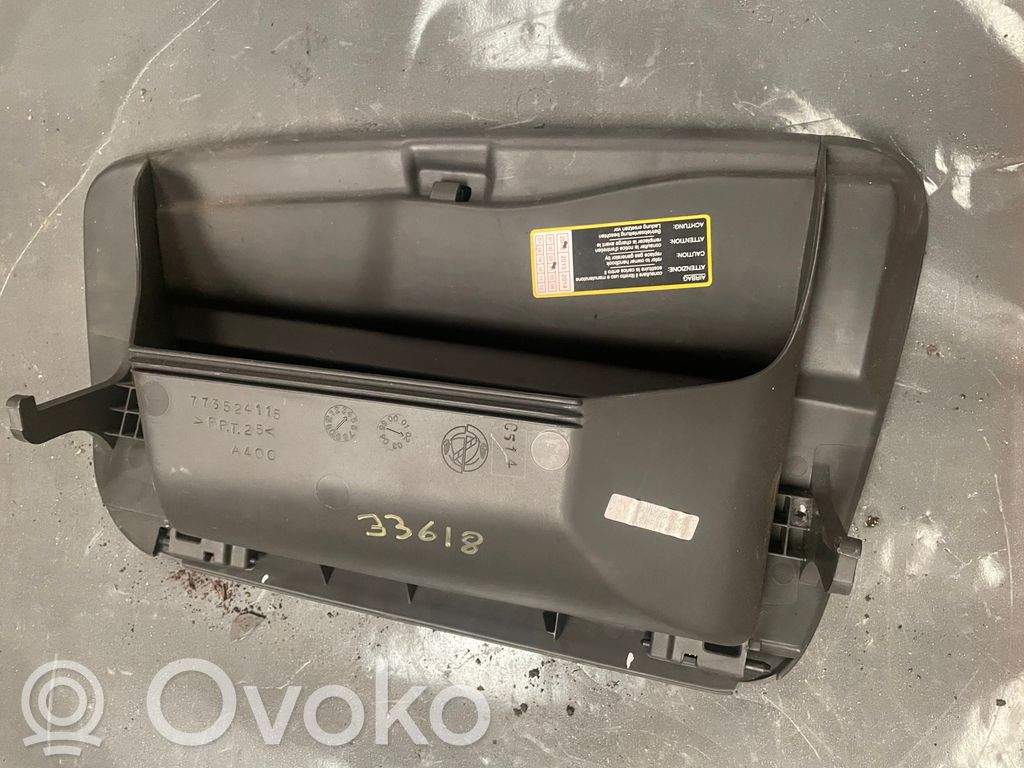 Fiat Punto (176) Ящик для вещей 