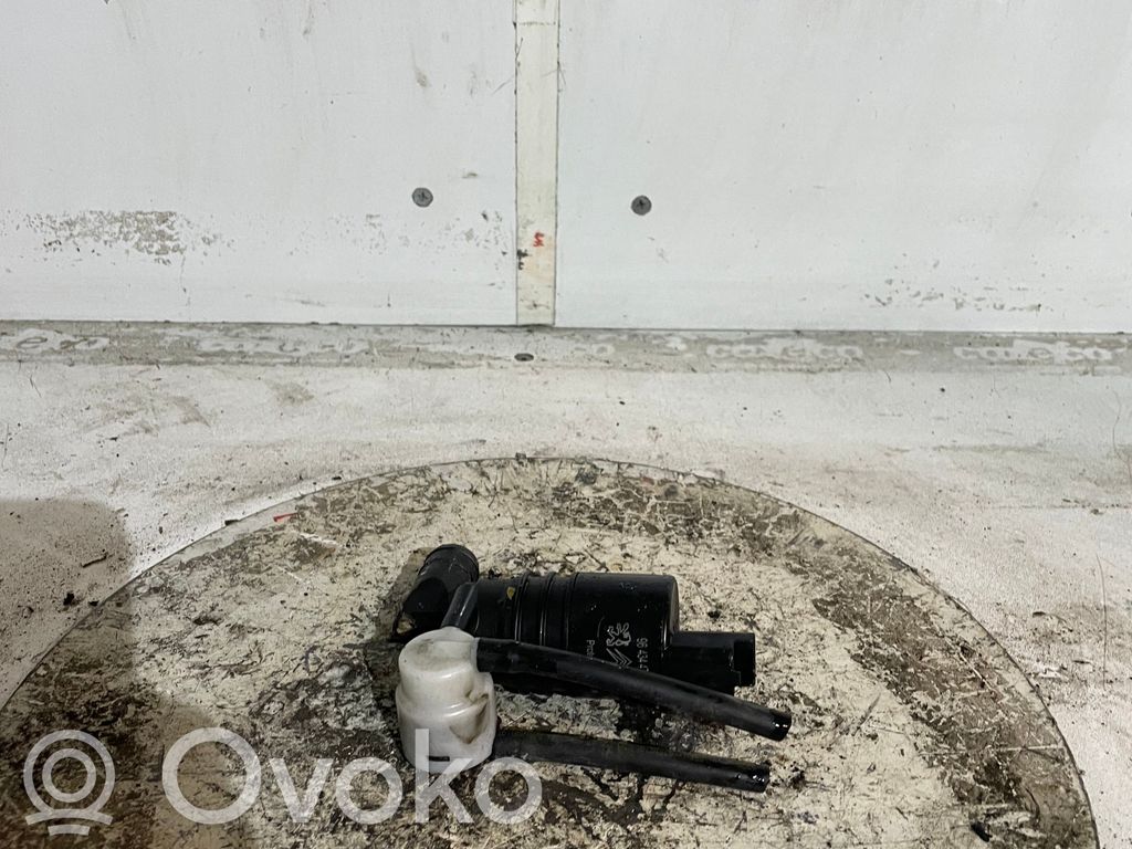 Peugeot 3008 I Tuulilasi tuulilasinpesimen pumppu 