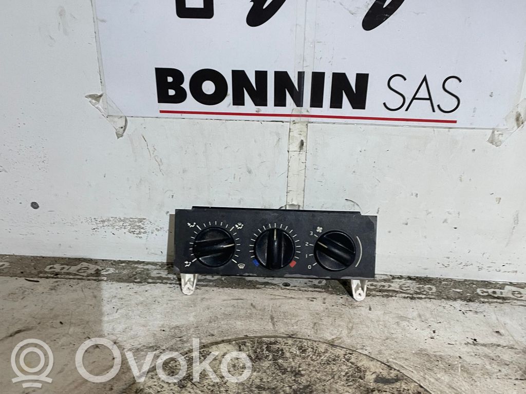 Renault Clio I Panel klimatyzacji 