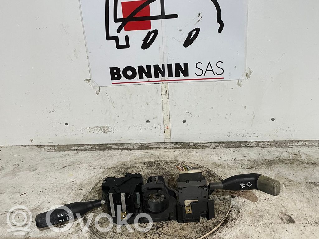 Renault Clio I Manetka / Przełącznik kierunkowskazów wycieraczek 