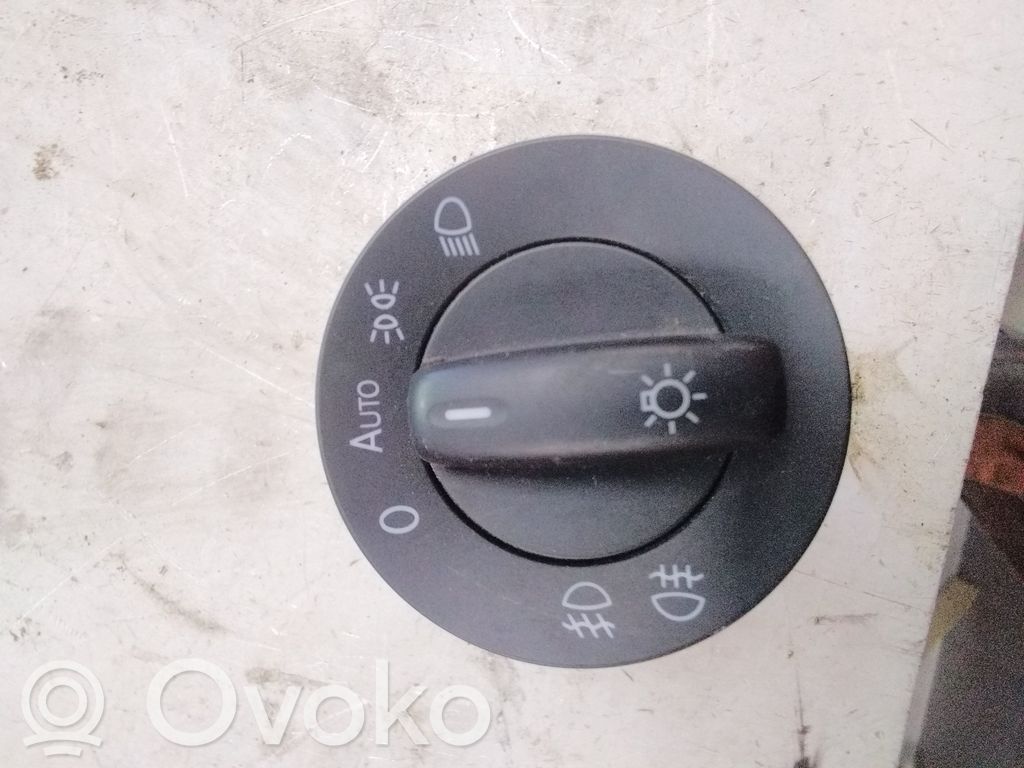 Volkswagen Touran I Manetka / Przełącznik kierunkowskazów 