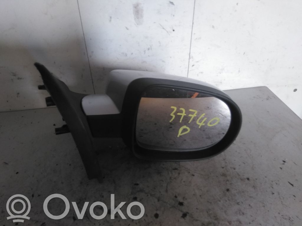 Renault Clio III Front door electric wing mirror 