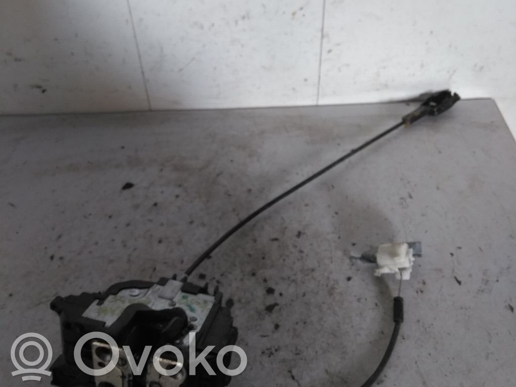 Renault Clio III Zamek drzwi przednich 