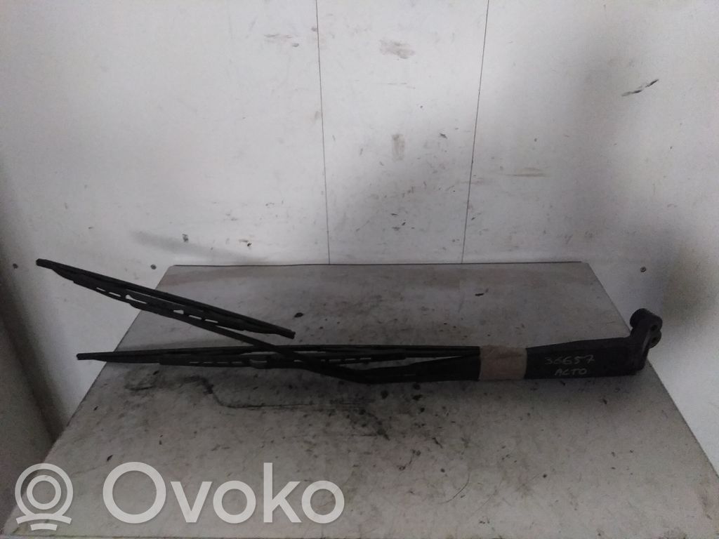 Suzuki Alto Etupyyhkimen sulan varsi 