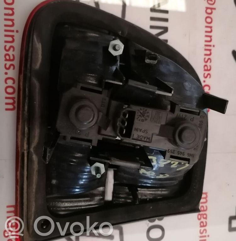 Seat Leon (1M) Luci posteriori del portellone del bagagliaio 