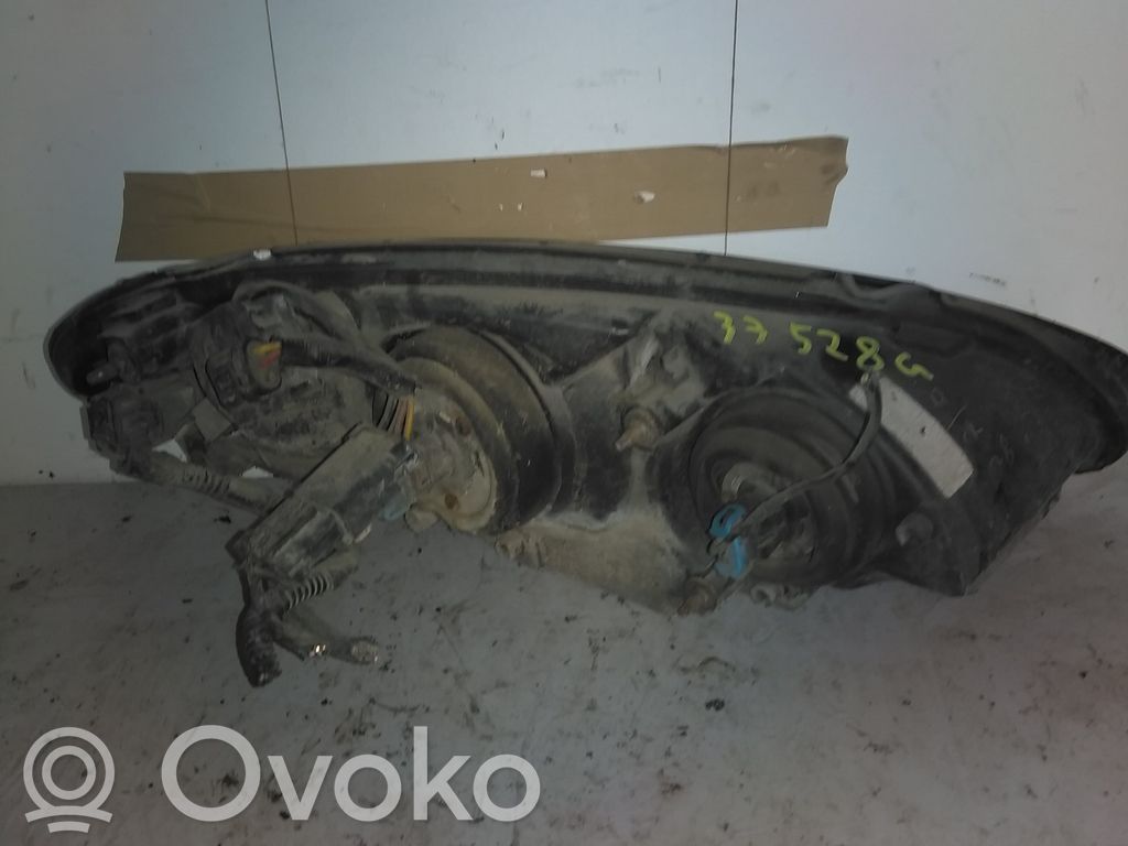 Chrysler PT Cruiser Lampa przednia 