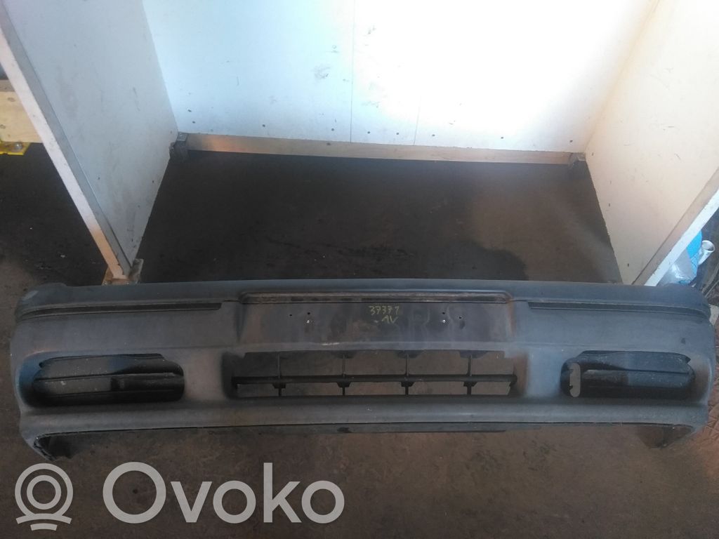 Renault 19 Parachoques delantero 