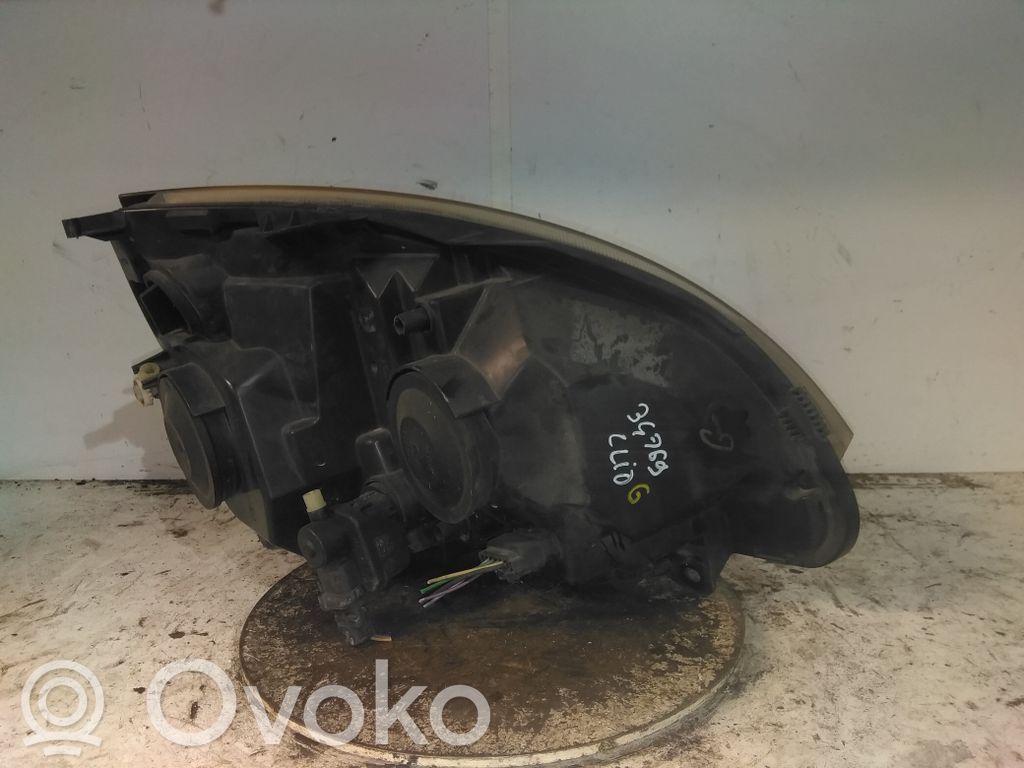 Renault Clio II Lampa przednia 