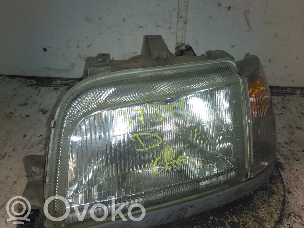 Renault Clio I Lampa przednia 
