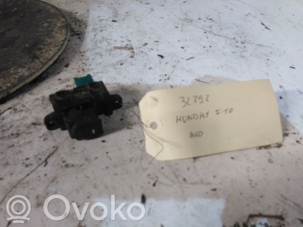 Hyundai i10 Przyciski szyb 