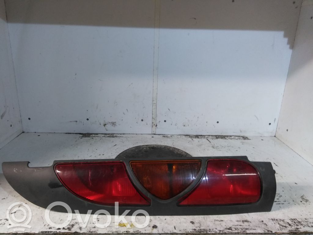 Renault Express Lampa tylna 