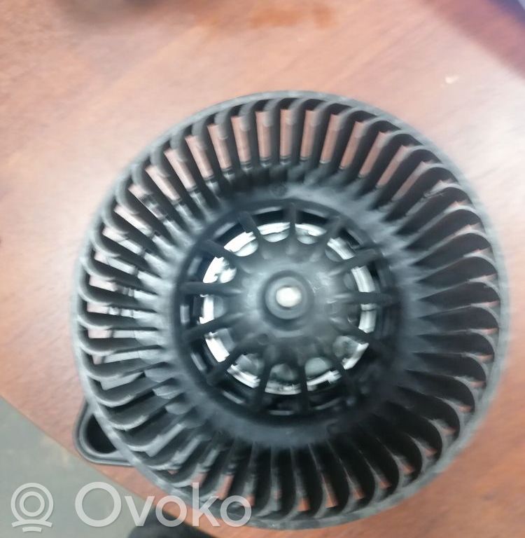 Fiat Doblo Lämmittimen puhallin 