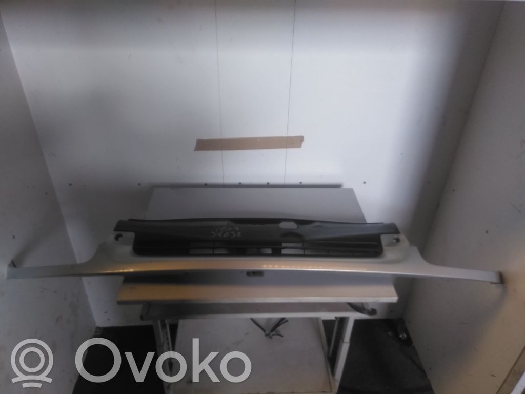 Renault Clio II Maskownica / Grill / Atrapa górna chłodnicy 