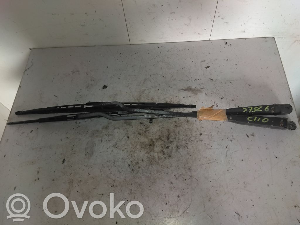 Renault Clio I Ramię wycieraczki szyby przedniej / czołowej 