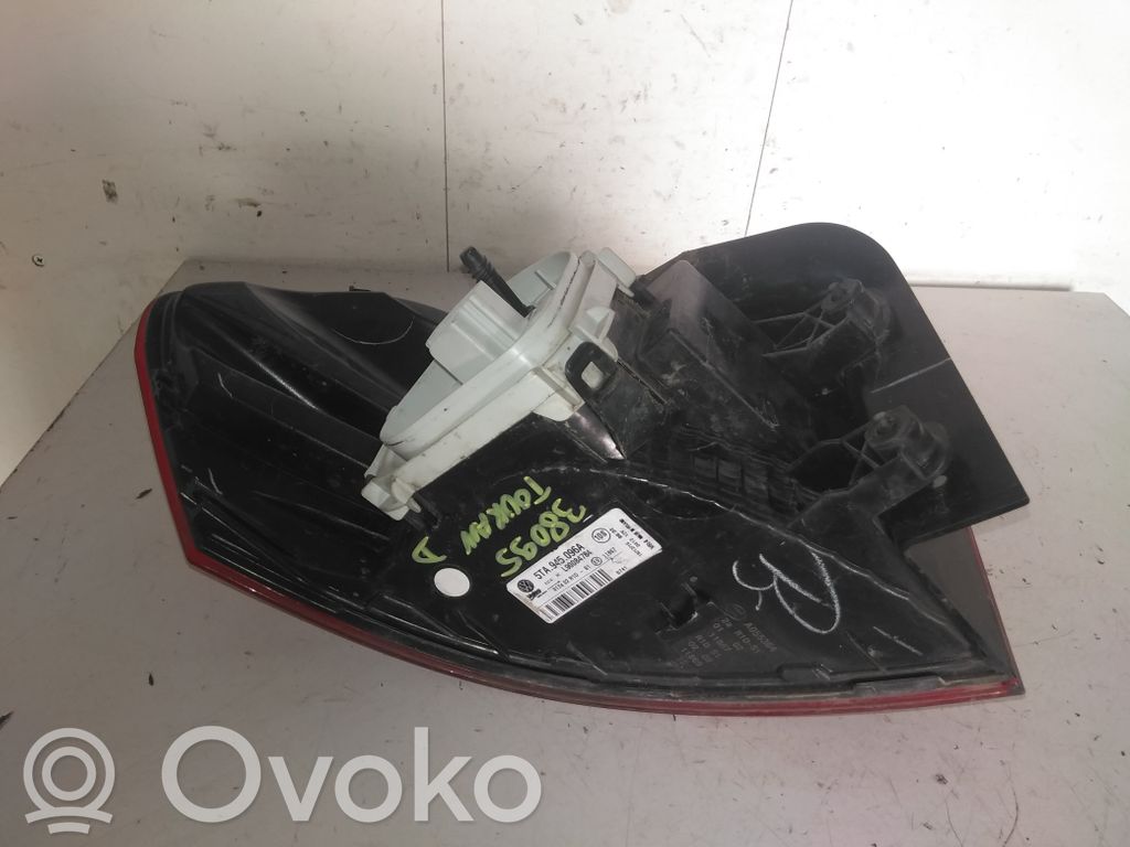 Lampa tylna   5TA945208A,27424229,38095,VDMS18