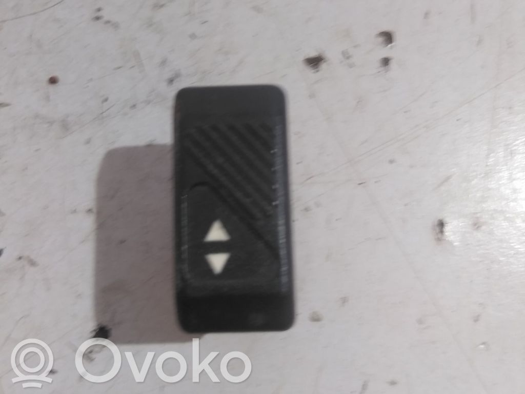 Renault Clio I Schalter el. Fensterheber 
