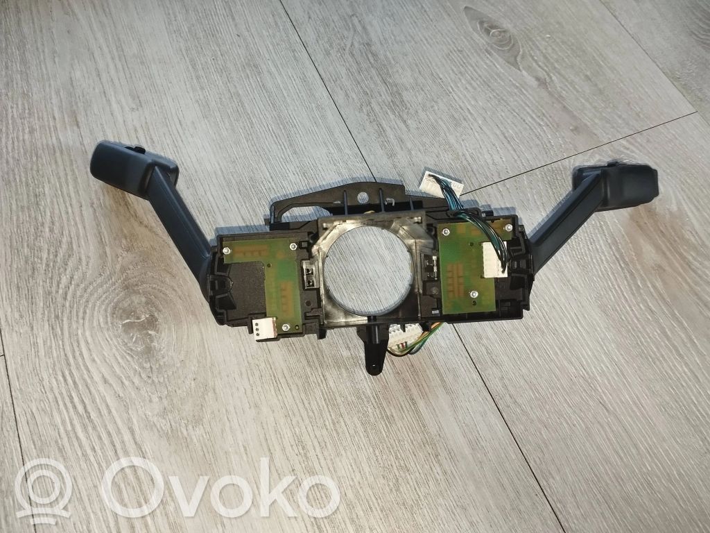 Seat Leon (5F) Manetka / Przełącznik kierunkowskazów wycieraczek 