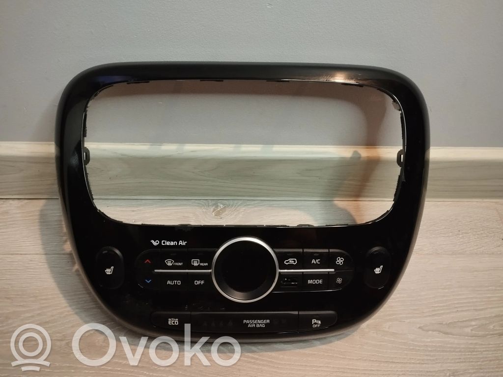 KIA Soul Climate control/heater control trim 