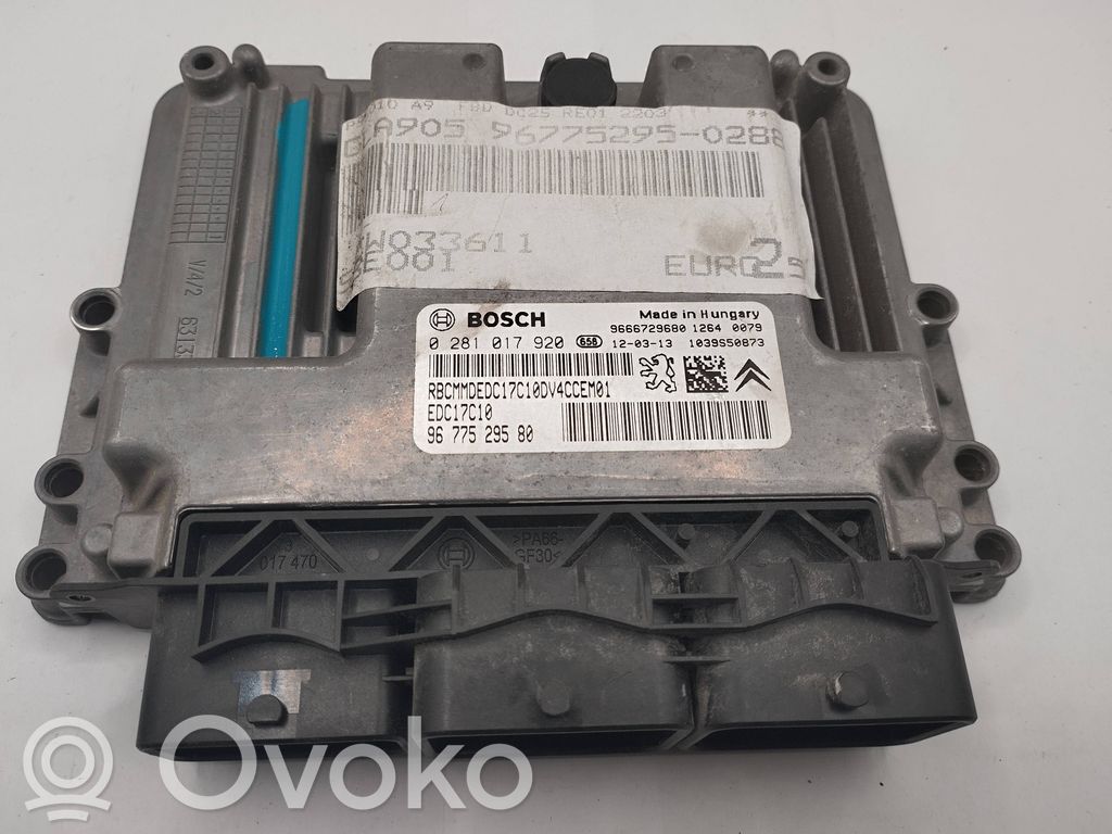 Peugeot 208 I Engine control unit/module 