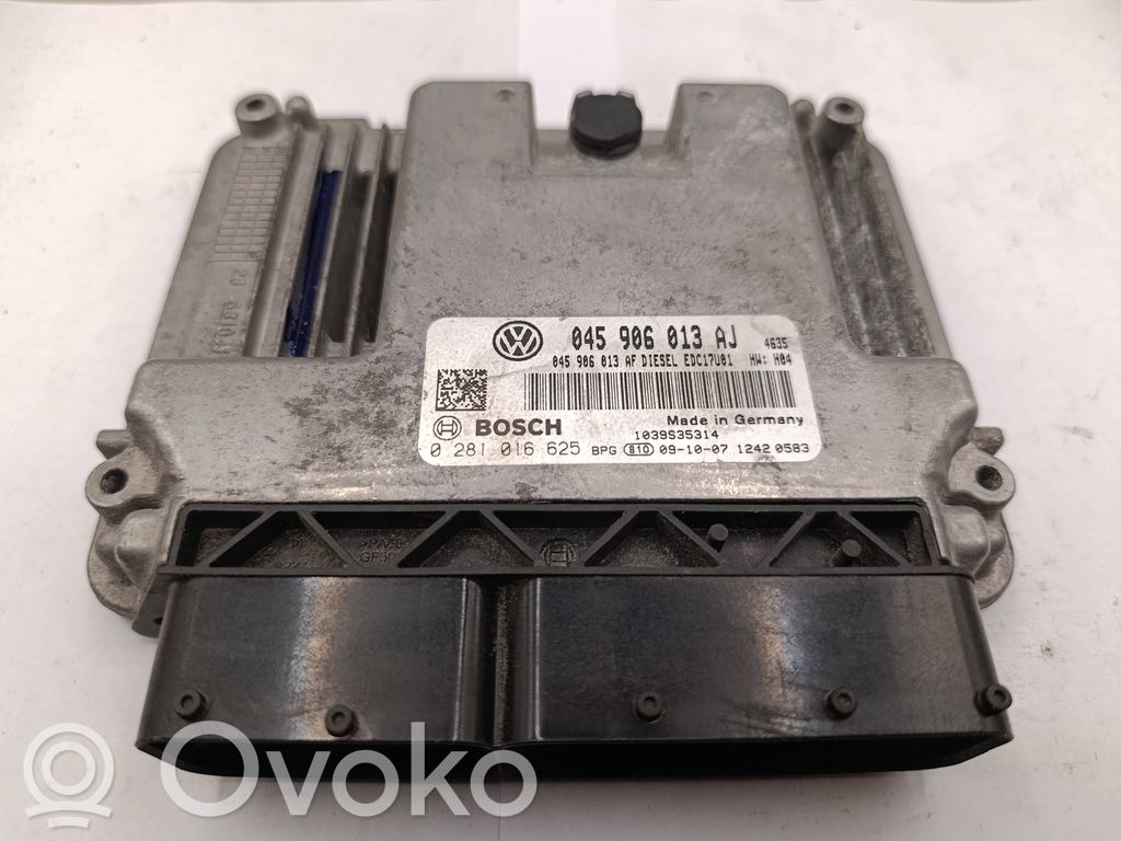 Skoda Fabia Mk2 (5J) Engine control unit/module 