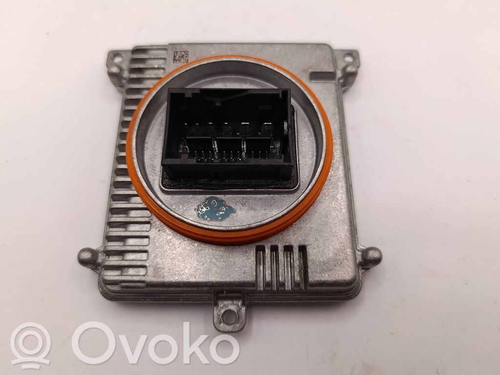 Volkswagen PASSAT B8 Módulo de control de balasto LED 