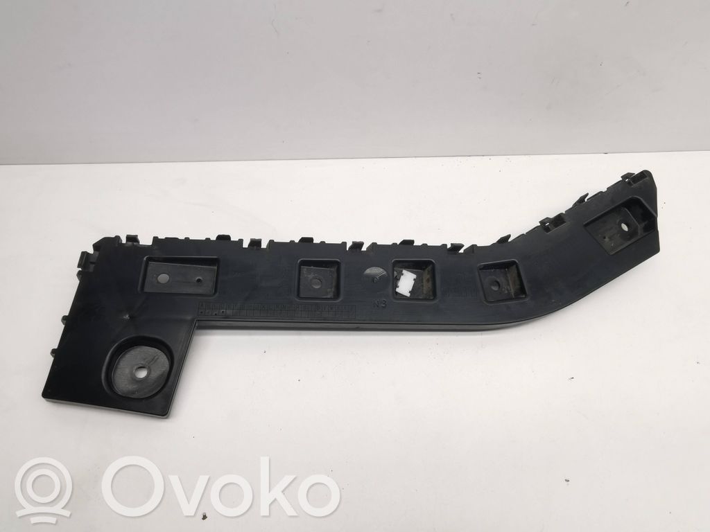 Bumper support mounting bracket corner   LB5B17E850A