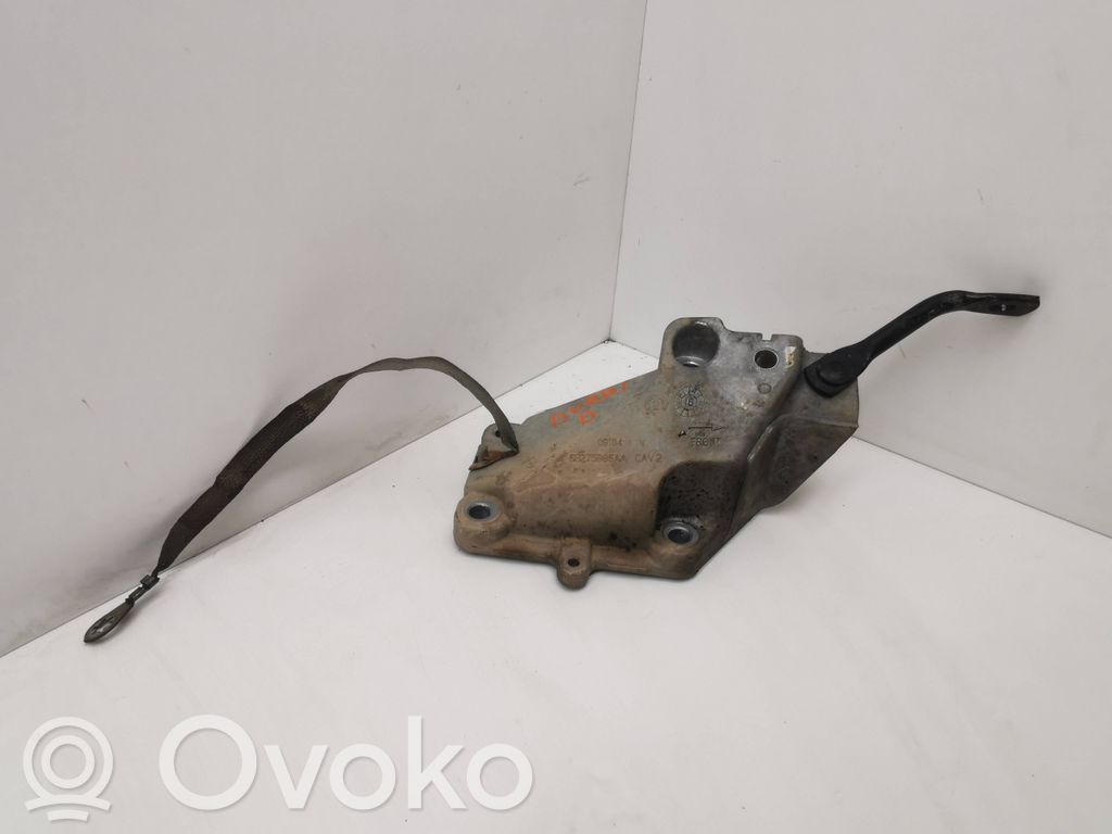 Dodge Durango Engine mounting bracket 