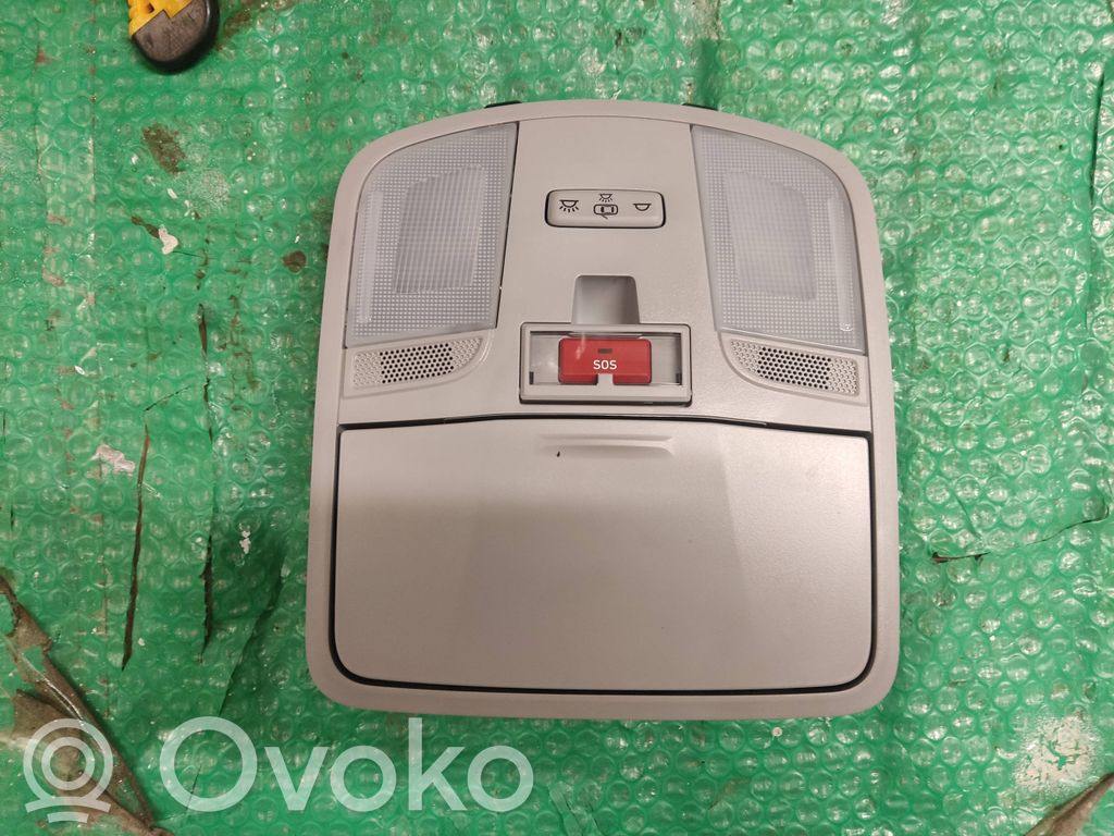 Hyundai Kona I Front seat light 