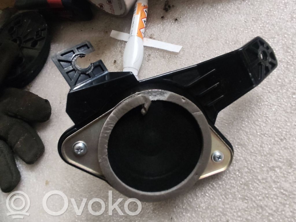 KIA Sorento Front door speaker 