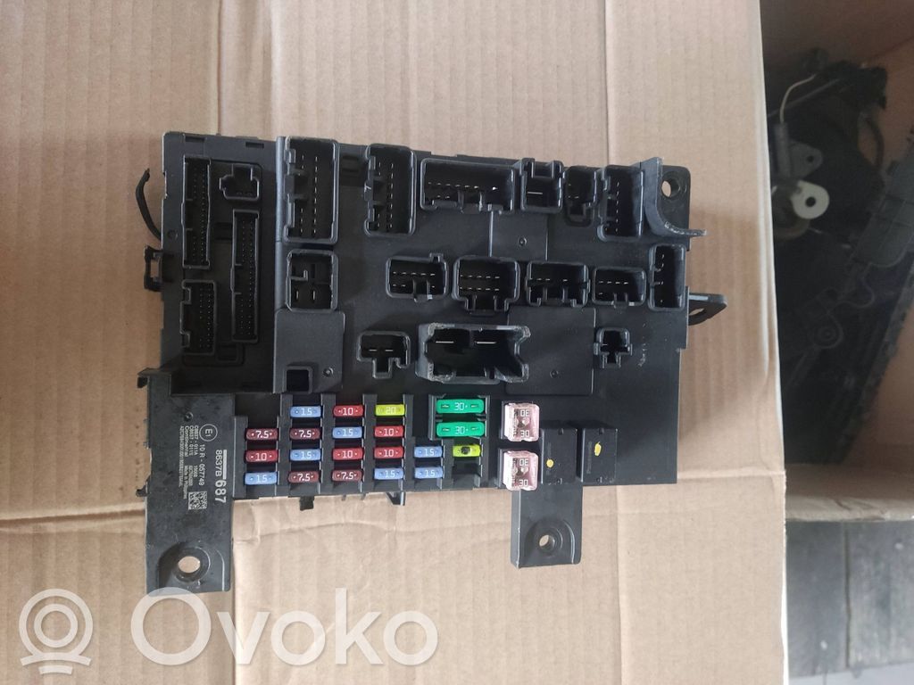 Mitsubishi Outlander Módulo de fusible 