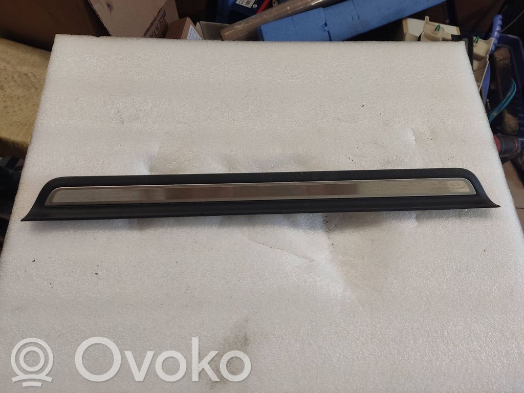 KIA Stinger Moldura protectora del borde delantero 