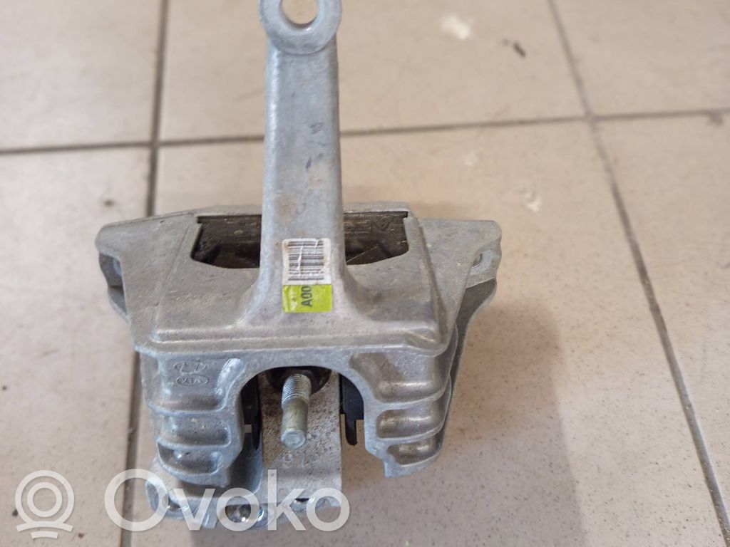 KIA Niro Engine mount bracket 