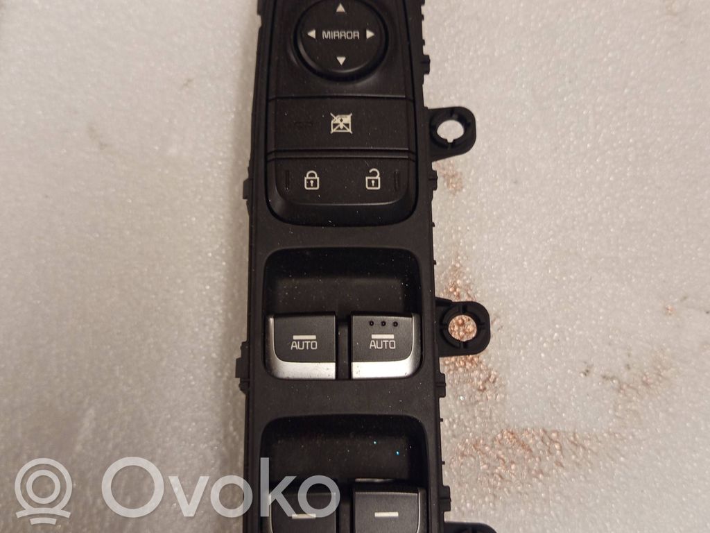 KIA Niro Electric window control switch 