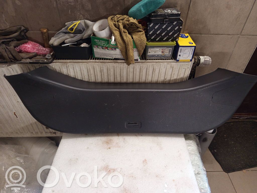 Hyundai Ioniq Tailgate trim 