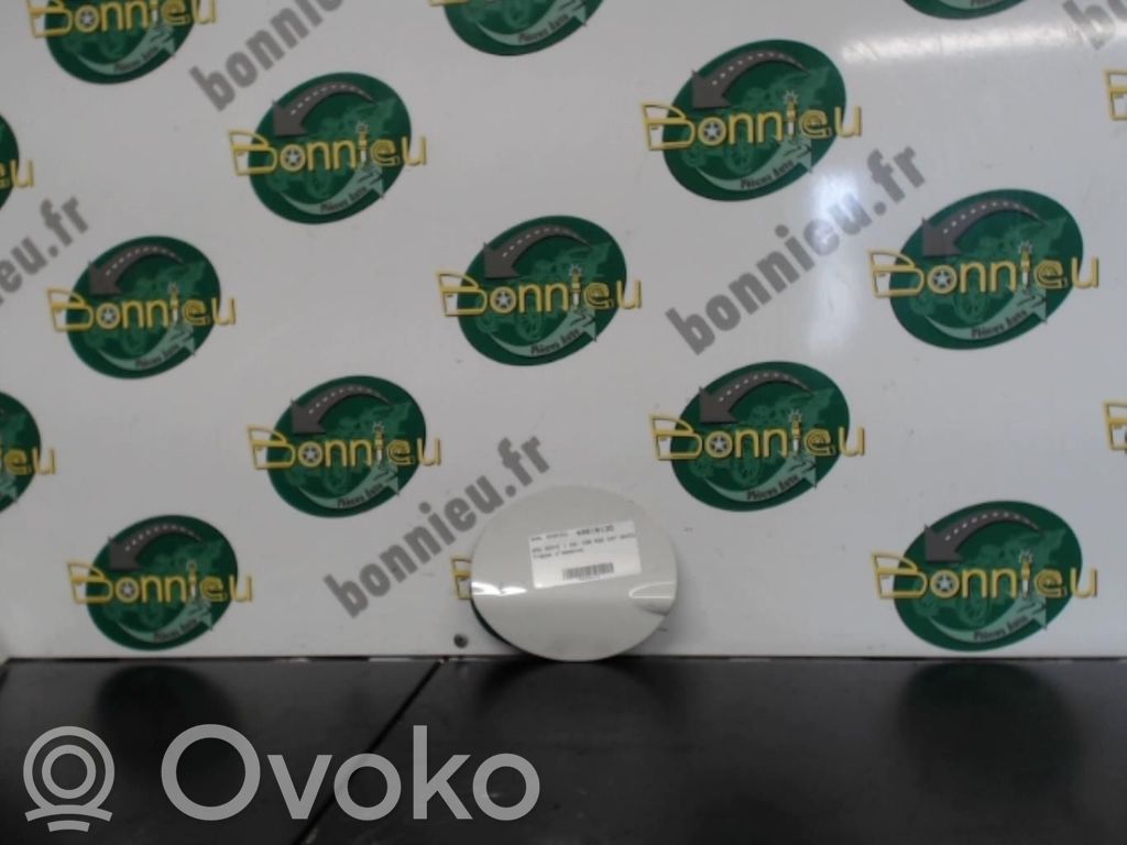 BMW 1 E81 E87 Degalų bako dangtelis 
