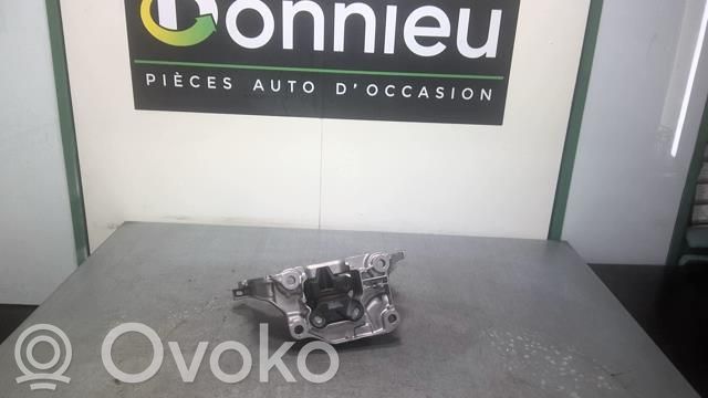 Peugeot 2008 II Подушка двигателя 