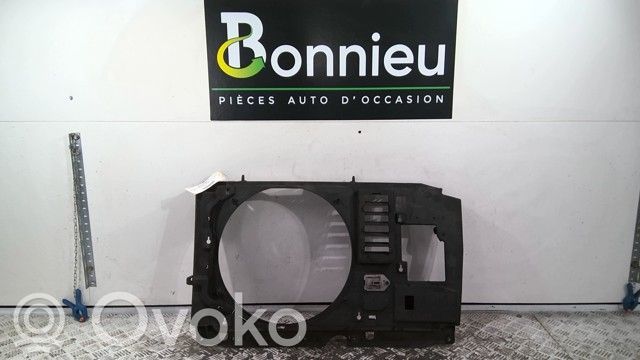 Citroen Berlingo Верхняя часть панели радиаторов (телевизора) 