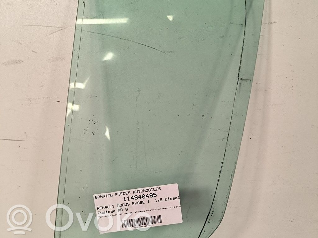 Ventanilla de ventilación de la puerta trasera   8200209953
