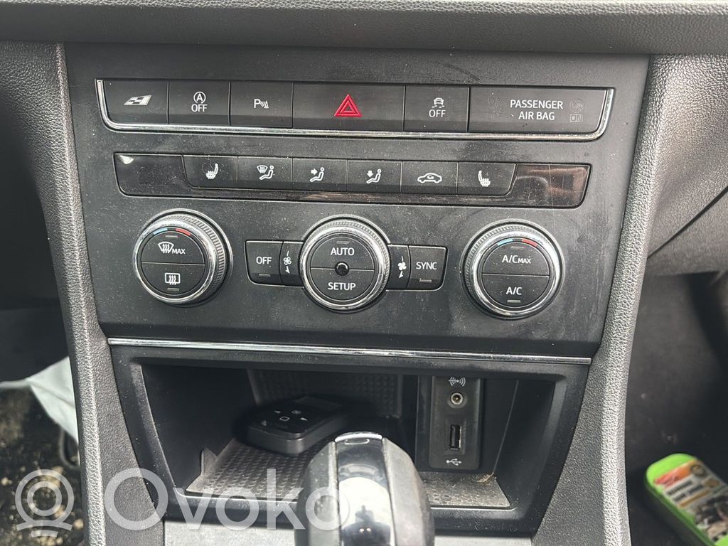 Seat Leon (5F) Climate control unit 