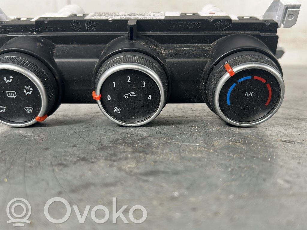 Renault Clio V Climate control unit 