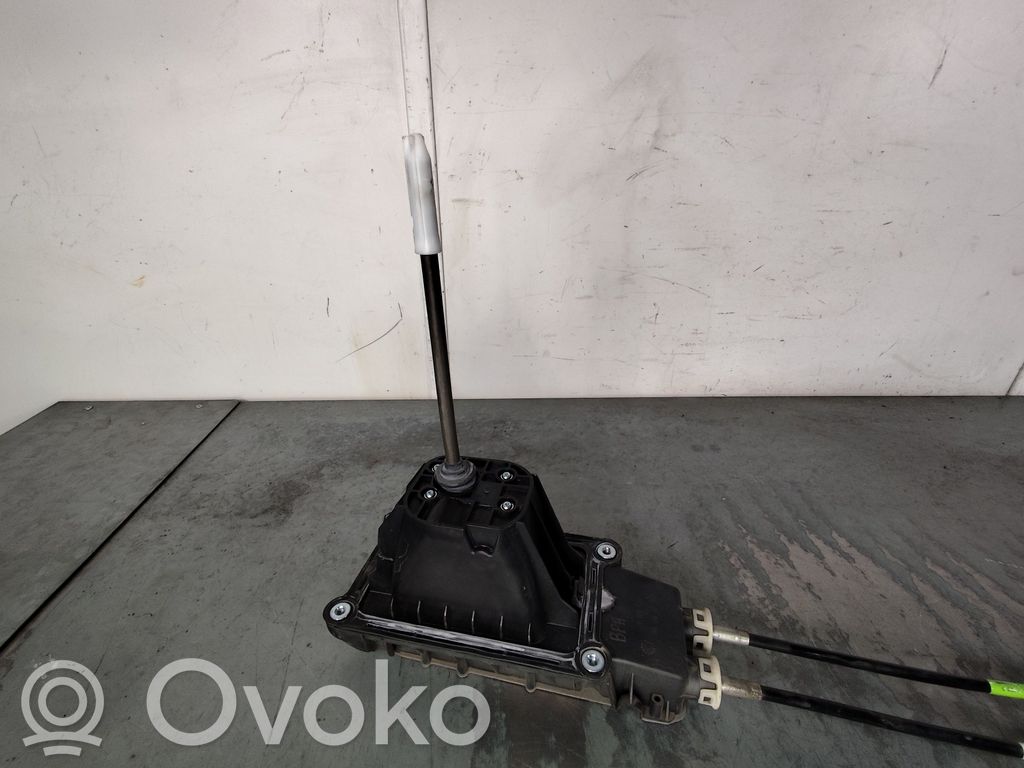 Renault Clio IV Vaihteenvalitsimen verhoilu 