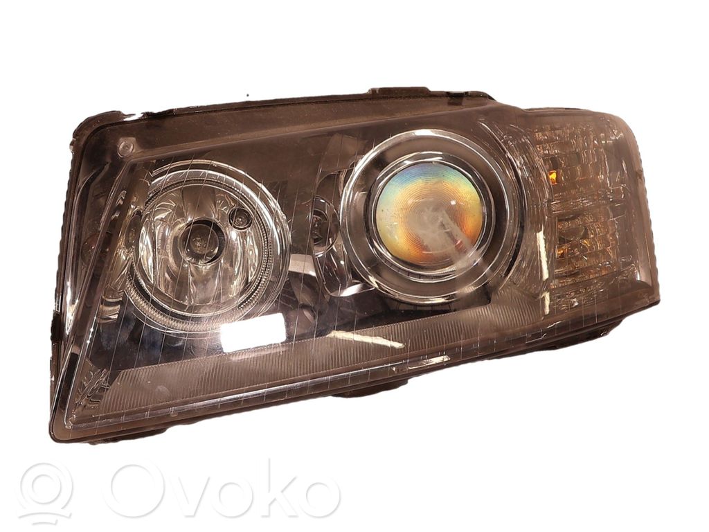 Audi A8 S8 D3 4E Phare frontale 