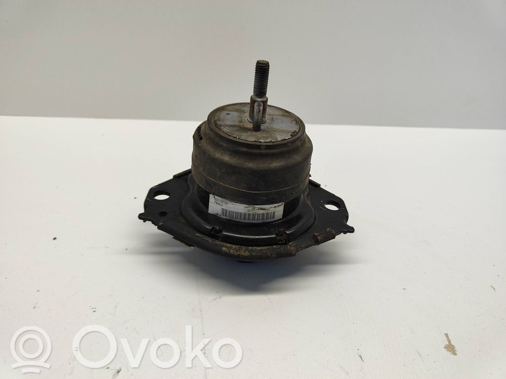 Engine mount bracket   68277081AA
