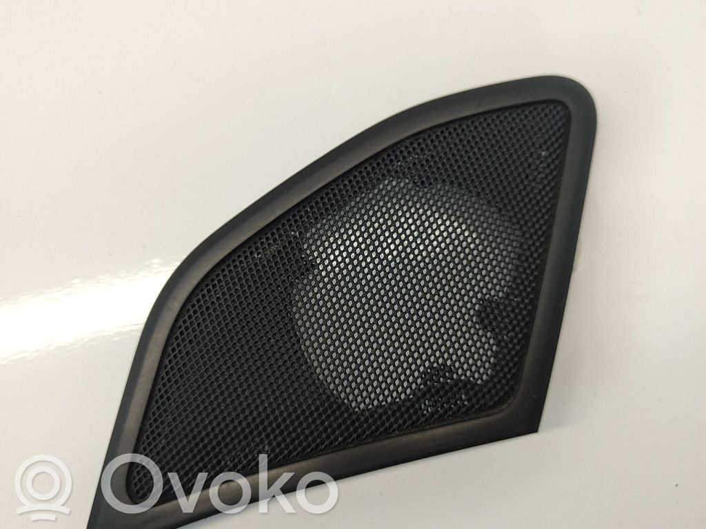 Maskownica centralnego głośnika deski rozdzielczej   58363D,5MN72TRMAD,5YV72TX7ADC