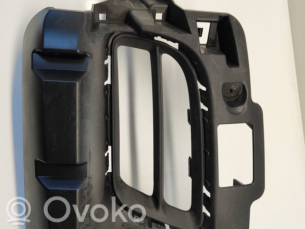 Dodge Durango Fog light bracket 