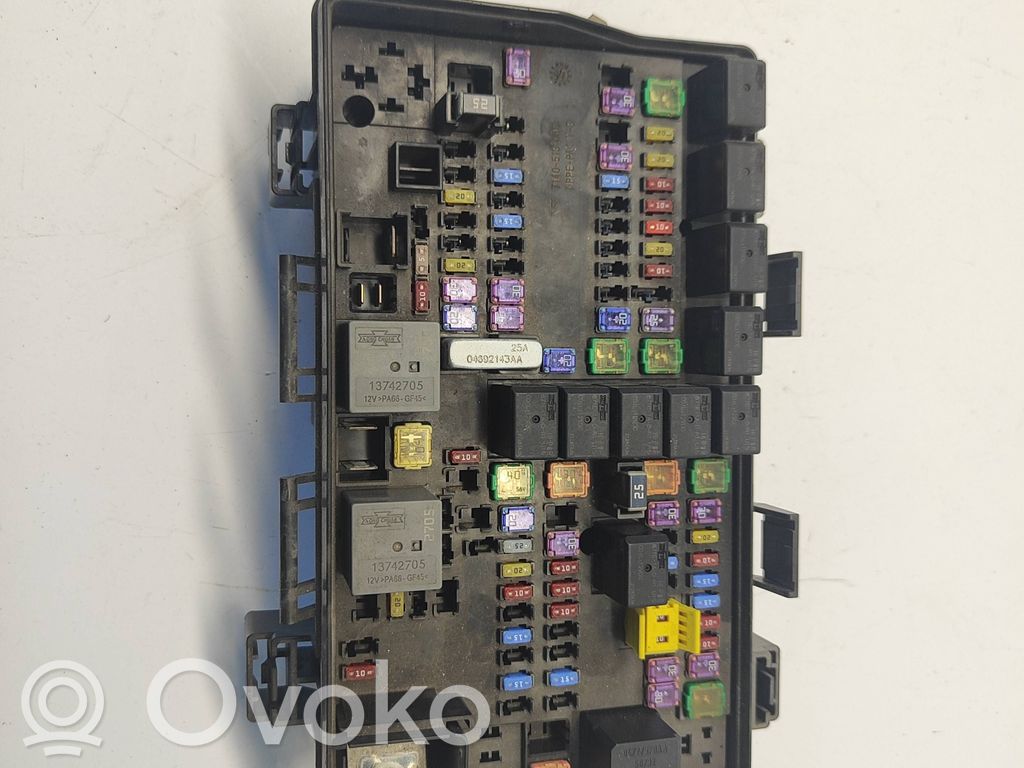 Dodge Durango Fuse module 